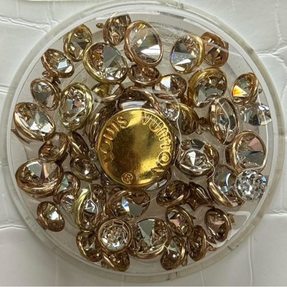 Spark*l PopSocket / Louis Vuitton Gold Button